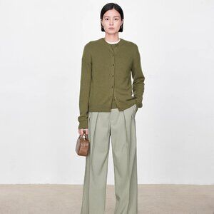 CHICJOC Italian Fine Cashmere Cardigan Clean Fit size 40 in Olive Green